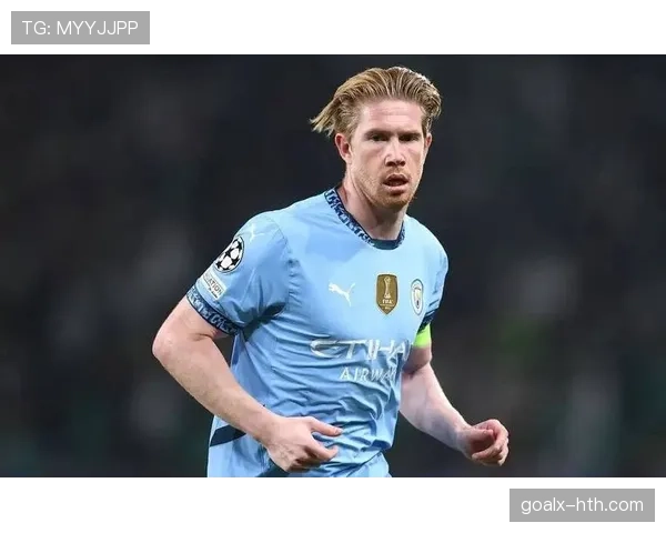 德布劳内引领那不勒斯更衣室,展现球队凝聚力与战斗精神 德布劳内引领那不勒斯更衣室,展现球队凝聚力与战斗精神