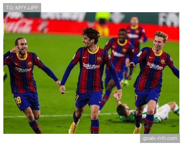 巴萨进攻体系过度依赖边路：战术选择单一问题对赛季表现造成影响